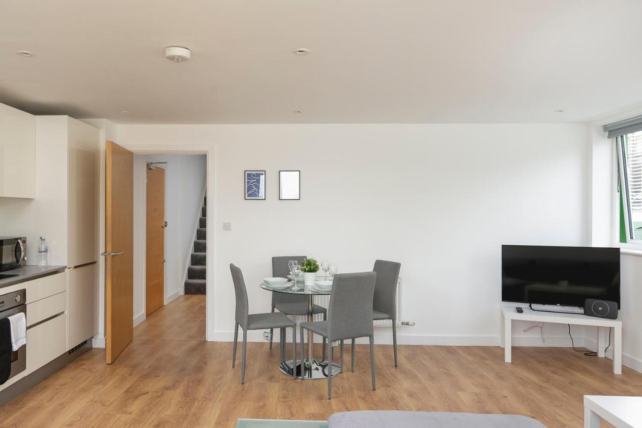 Skyvillion - 4 Bed Luxury Apartment With Balcony & Parking Enfield Exterior foto